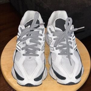 New Balance White and Gray Athletic Shoes 9060
